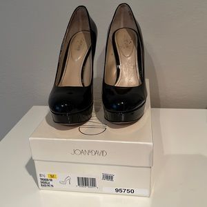 Joan and David size 8.5 black patent pumps